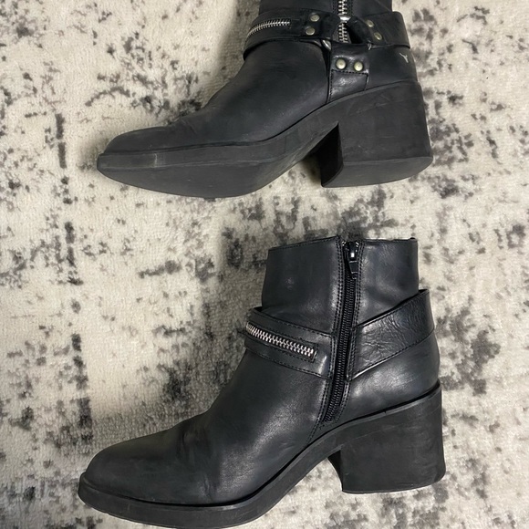 Black Windsor Smith Leather booties - Picture 7 of 16